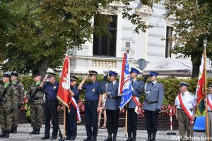 Poczet sztandarowy Komendy Miejskiej Policji w Zielonej Górze i Straży Miejskiej