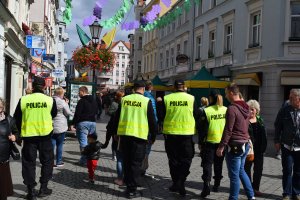 Policjanci na winobraniu