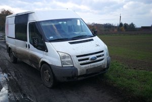 Skradziony samochód marki Ford Transit