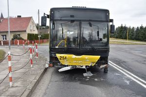 Zniszczenia jakie spowodował pijany kierowca.