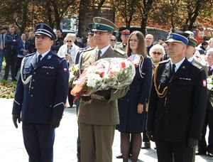 Zdjęcie z dwieście trzydziestej drugiej rocznicy uchwalenia konstytucji trzeciego maja.