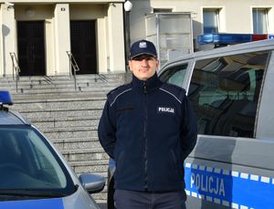 Policjant który zatrzymał mężczyznę na gorącym uczynku