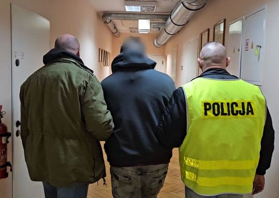 Szybko ustalony i zatrzymany przez policjantów, bo przywłaszczył pieniądze