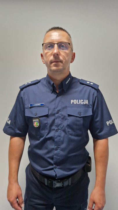 „Złodziej ucieka!” – policjant po służbie zatrzymał w pościgu pieszym 25-latka podejrzanego o kradzież