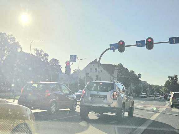 Oślepiające słońce może być niebezpieczne