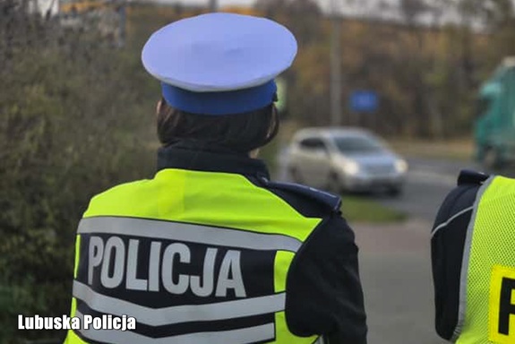 „Patrol przy przejściu” – nowa akcja zielonogórskiej drogówki, która stawia na bezpieczeństwo pieszych