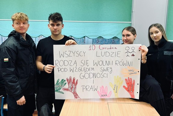 Obchody Międzynarodowego Dnia Praw Człowieka w klasie policyjnej w Czerwieńsku
