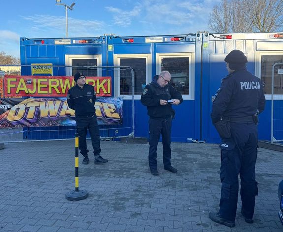 W Zielonej Górze ze Strażą Miejską, a w Sulechowie ze Strażą Pożarną – policjanci kontrolowali punkty sprzedaży fajerwerków