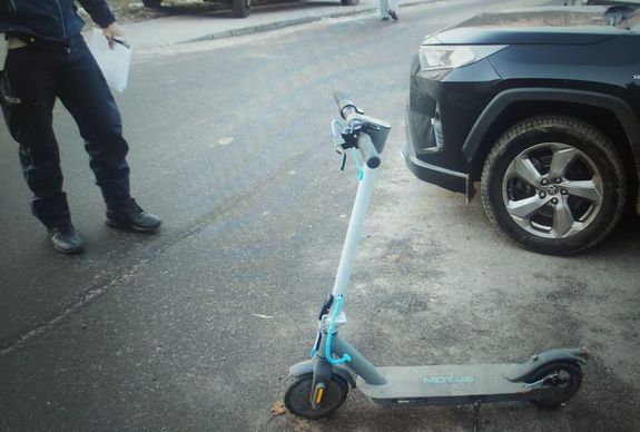 Niebezpieczny manewr kierującego hulajnogą. 31-latek odpowie przed sądem