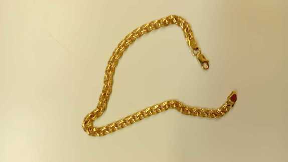 Kradzież kosztownej bransolety w lombardzie szybko wyjaśniona. Kryminalni ustalili sprawcę kradzieży